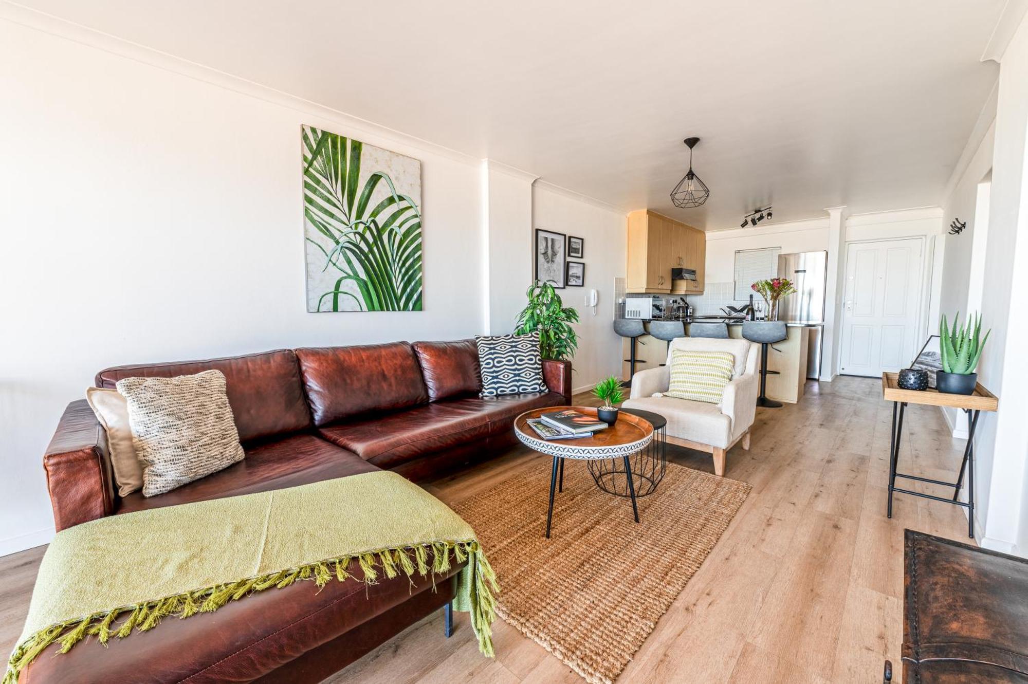 Luxury Beachfront In Blouberg, 304 The Waves *